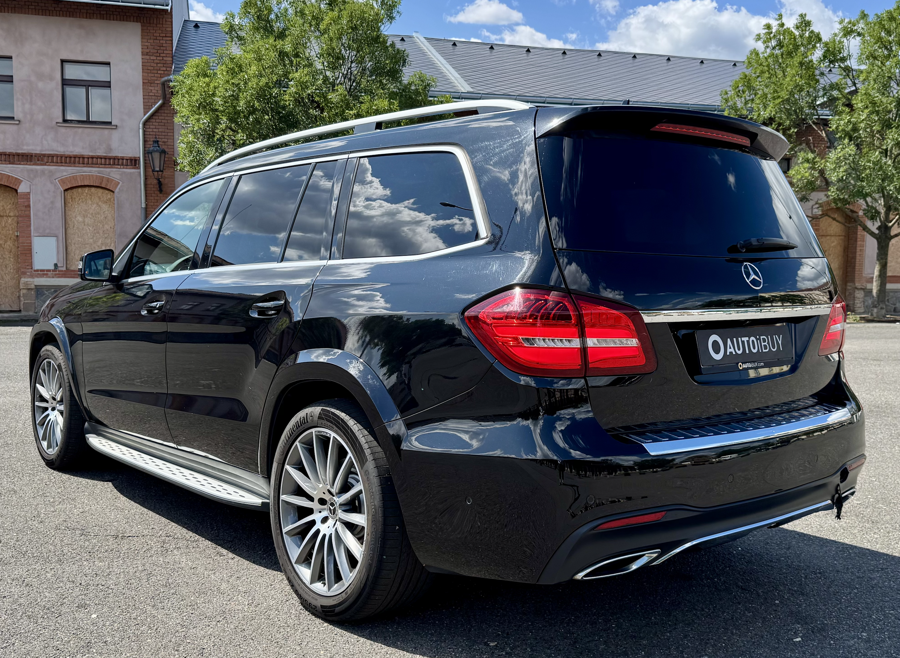MERCEDES GLS 350d 4MATIC AMG | LUXUSNÍ NAFTOVÉ SUV | ČERNÁ S HNĚDOU KŮŽÍ | PERFEKTNÍ VÝBAVA | SUPER CENA | NÁKUP ONLINE | AUTOiBUY